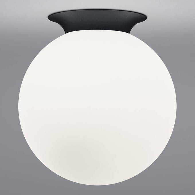 HELL Blob plafondlamp, opalen glazen bolkap, Ø 30 cm