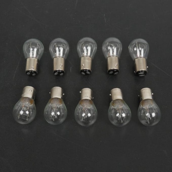 Ampoule Osram pour Scooter Piaggio 50 Typhoon 2T 2010 à 2016 Neuf