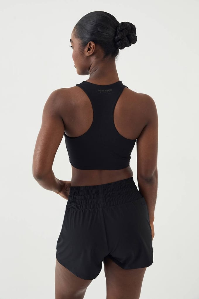 Dames DSGN Studio Ultra Sculpt Racerback Gewatteerde Crop Vest Top | Zwart | Maat: Medium