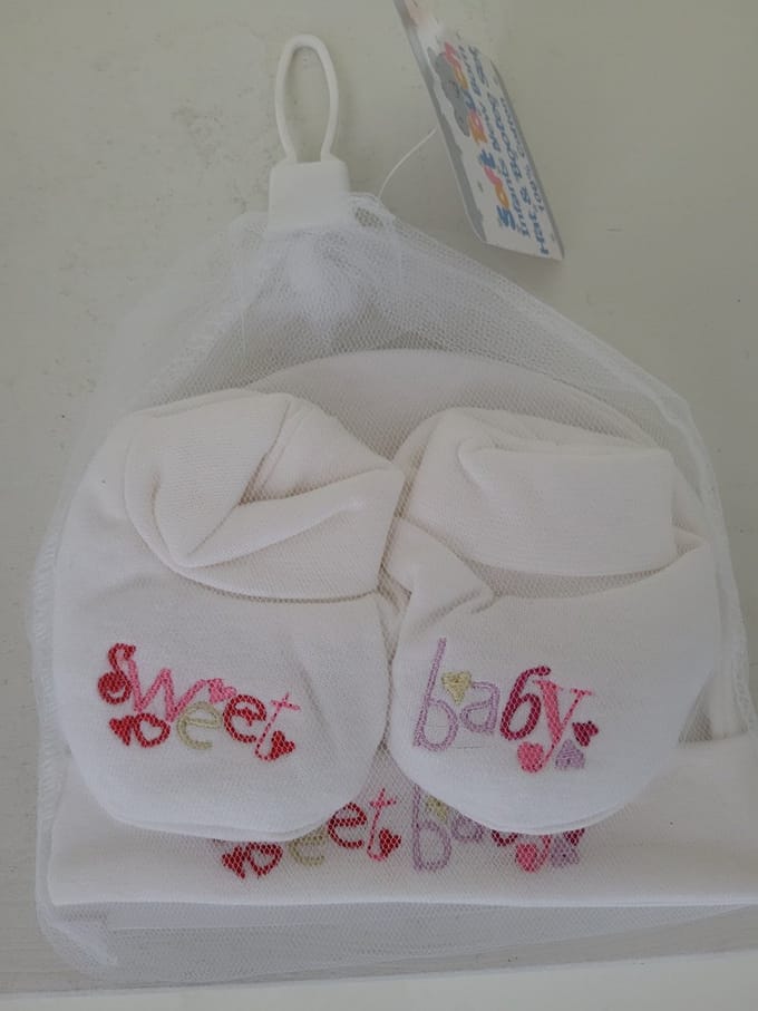 Soft Touch Kadosetje sokjes en mutsje