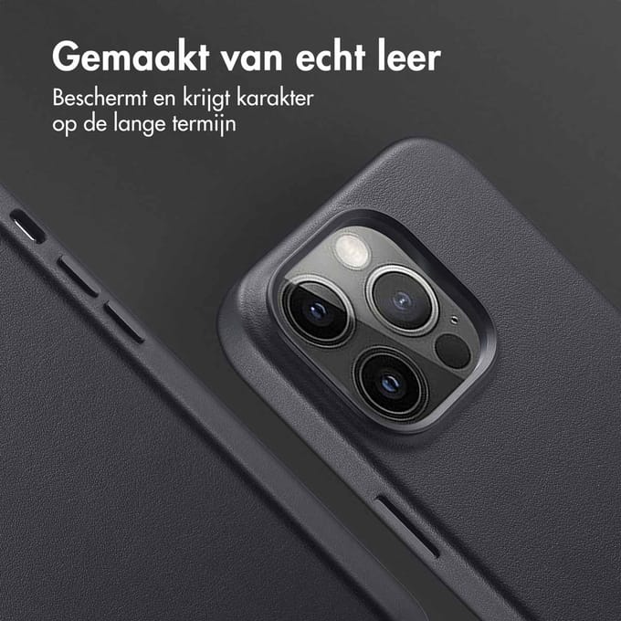 Accezz Hoesje - Geschikt voor iPhone 14 Pro - geschikt voor MagSafe Leather Backcover - Black