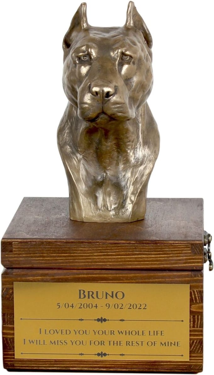 Amstaff urn met beeldje - persoonlijke urn voor hondenas