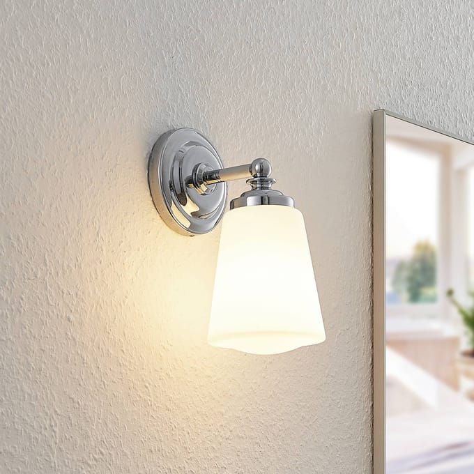 Arcchio - Wandlamp - 1licht - Glas, ijzer - H: 21 cm - E14 - opaalwit, chroom