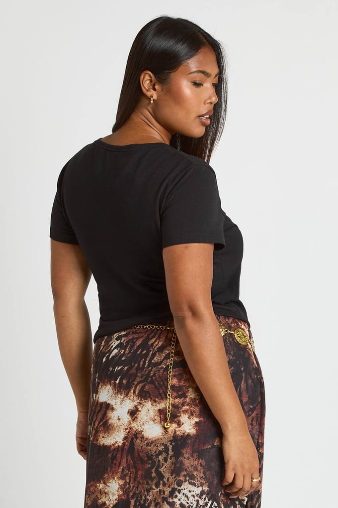 boohoo Dames Plus Vierkante Hals Top met Korte Mouwen | Zwart | Maat: 48