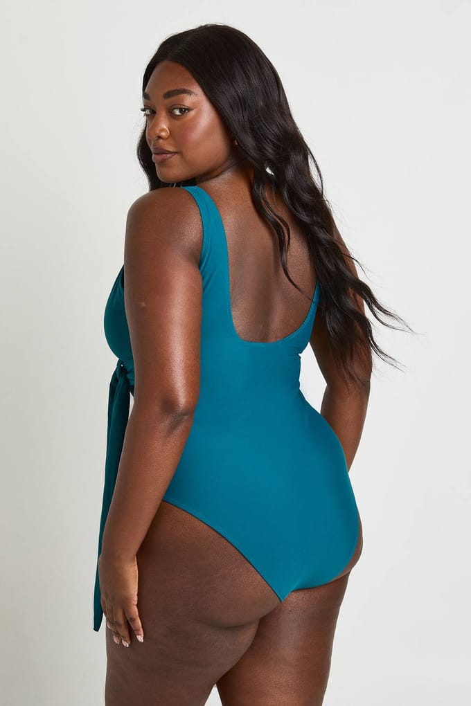boohoo Dames Plus Buikcontrolerende Badpak Met Wikkeldetail | Groenblauw | Maat: 52
