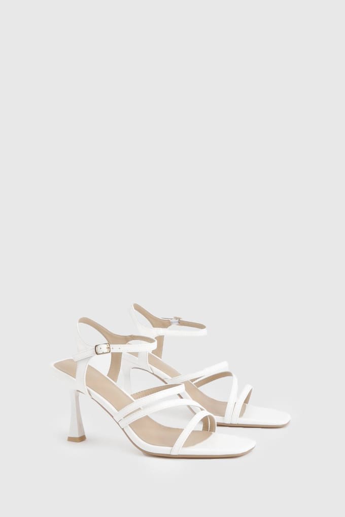 boohoo Dames Wijde Pasvorm Lage Stiletto Bandjes Hakken | Off White | Maat: 8