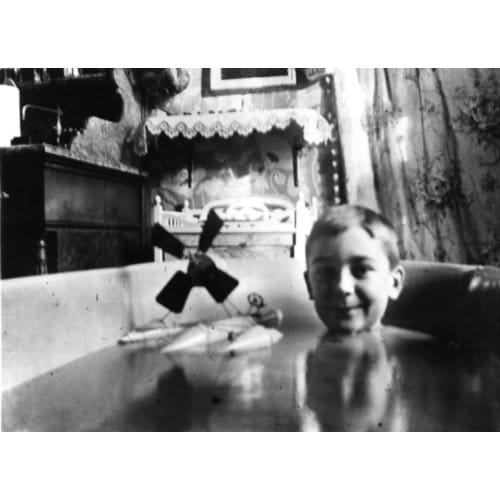 Reading Boyishly - Carol Mavor