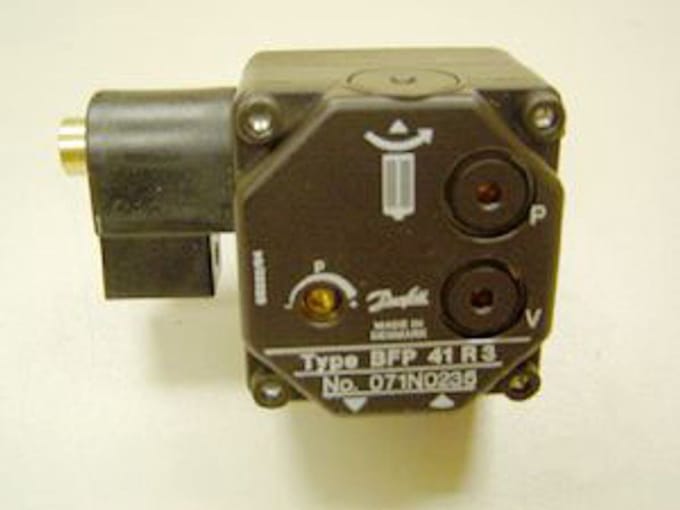 Remeha oliepomp BFP 41 R3 en drukleiding 97955484