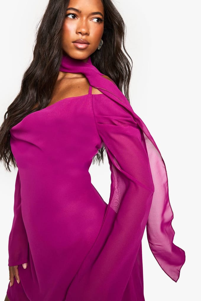 boohoo Dames Chiffon sjaal-detail Cold Shoulder mini-jurk | Magenta | Maat: 40
