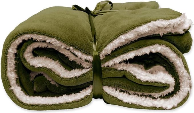 Unique Living Lars - Fleece - Plaid - 150x200 cm - Avocado Green