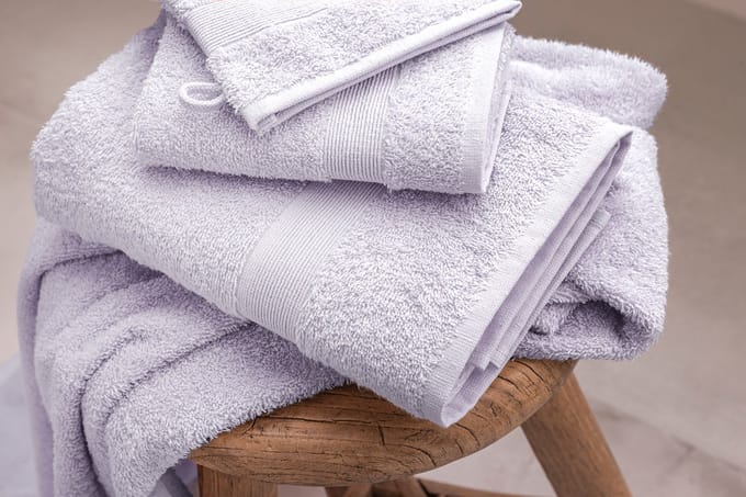 Mistral Home - BADHANDDOEK - katoen - 70 x 140 cm - effen kleur - lila