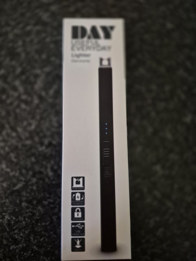 Day, Elektrische aansteker voor dagelijks gebruik, USB, zwart