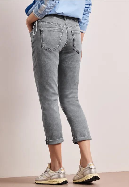 7/8 Slim Leg jeans in casual fit