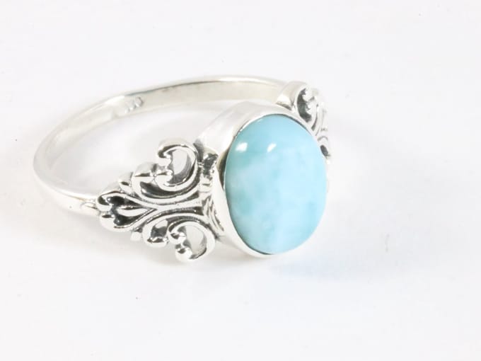 Fijne bewerkte zilveren ring met larimar - maat 15.5