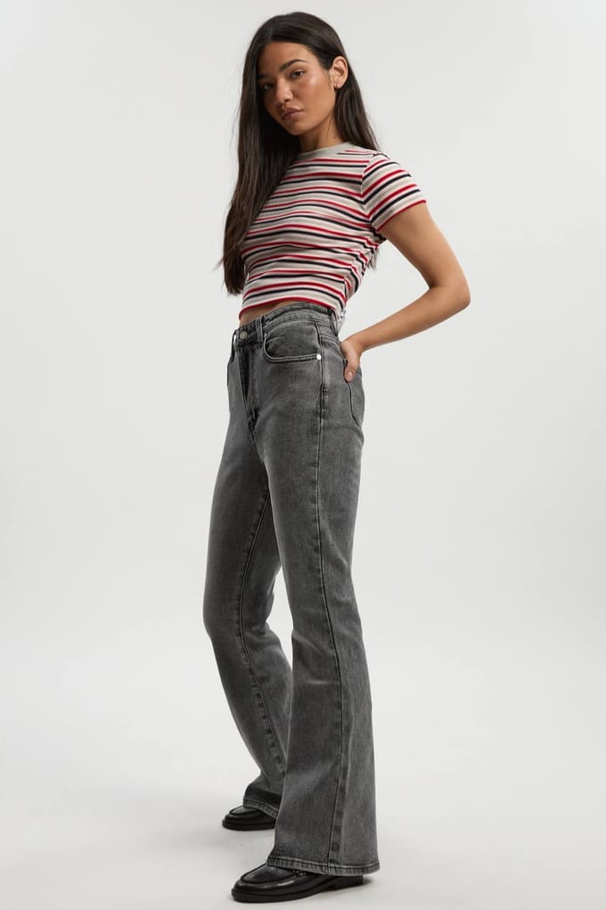boohoo Dames De Hoge Taille Flared Jeans | Grey | Maat: 12/32L