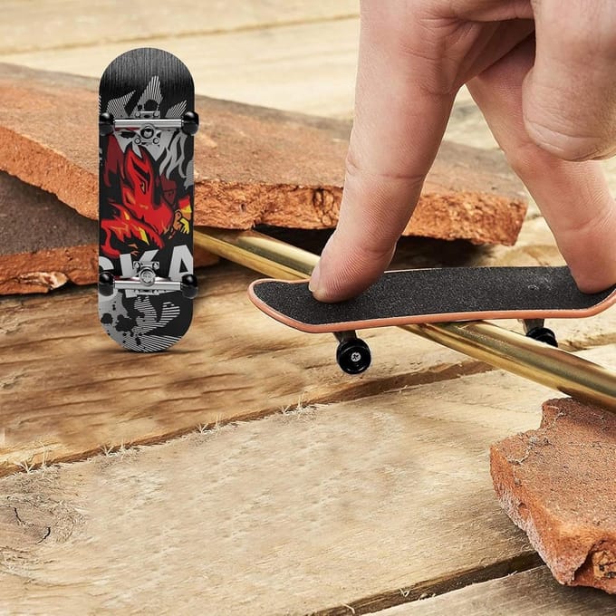 Finger Skateboard - Miniature Skateboard, Finger Step Toy with 5 Layer Maple Wood Deck, Fingerboard, Fingerboard Skateboard, Interactive Finger Toy for Skateboarders, Create a