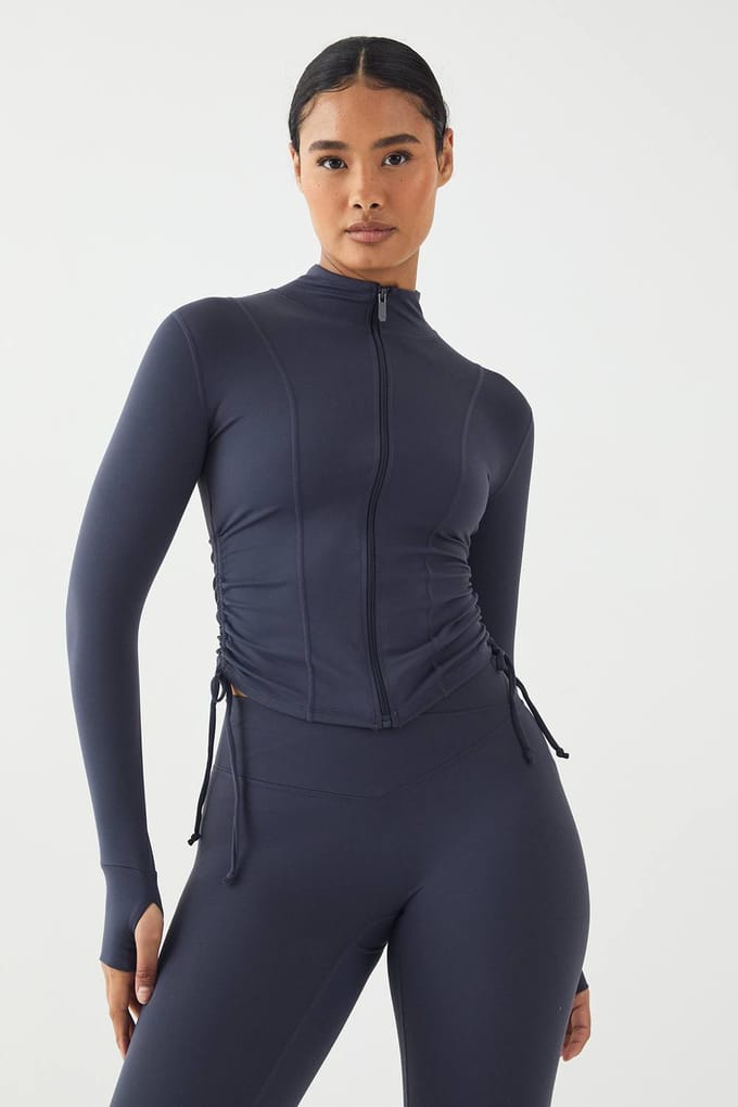 Dames DSGN Studio Ultra Sculpt Gerimpeld Zijkant Sportjasje | Midnight Blue | Maat: Medium