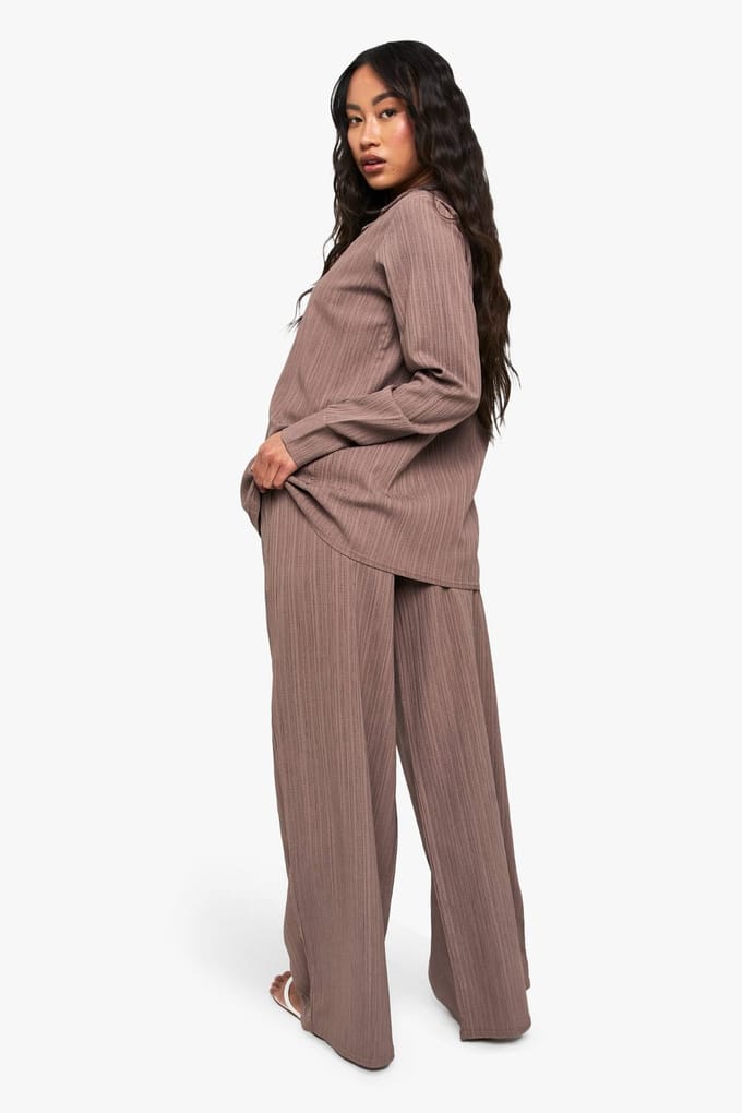 boohoo Dames Crinkle Low Rise Straight Leg Broek | Mocha | Maat: 8