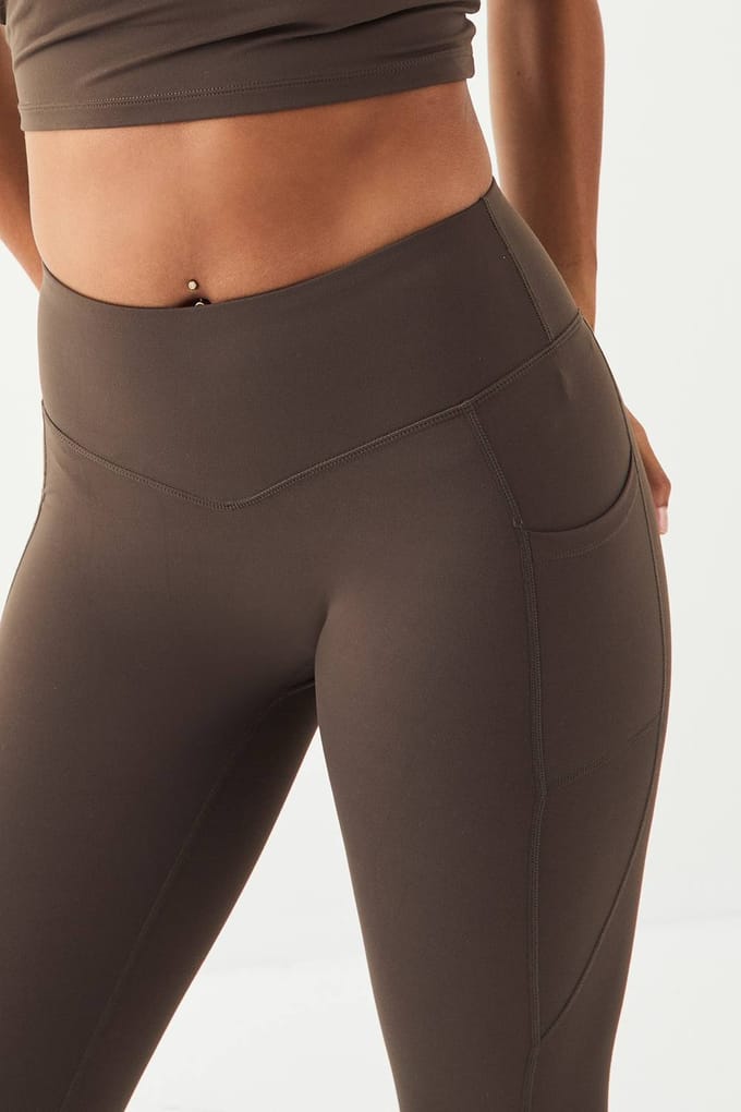 Dames DSGN Studio Ultra Sculpt Hoge Taille Legging met Zakdetail | Espresso | Maat: Medium