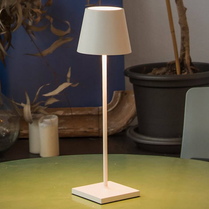 FARO BARCELONA LED tafellamp Toc met USB-lader, IP54, wit