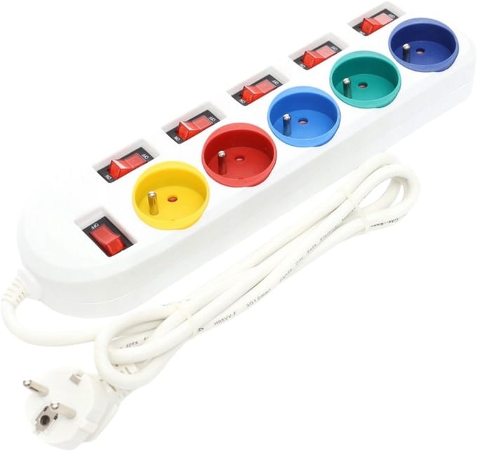 Kraft&Dele KD4000 Stekkerdoos – 5 Stopcontacten met schakelaar, 1,5 m Kabel, Wit