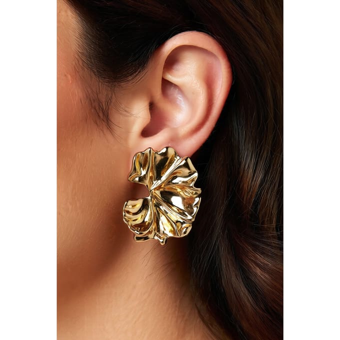 Yours Goudkleurige Oorbellen Met Bloemenmotief In Gesmolten Stijlsize One Size