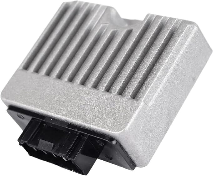 Spanningsregelaar Gelijkrichter - Motor Onderdeel - Voertuig Stabiliseren - Efficiënte Warmteafvoer - DC 12V - Niet gespecificeerd