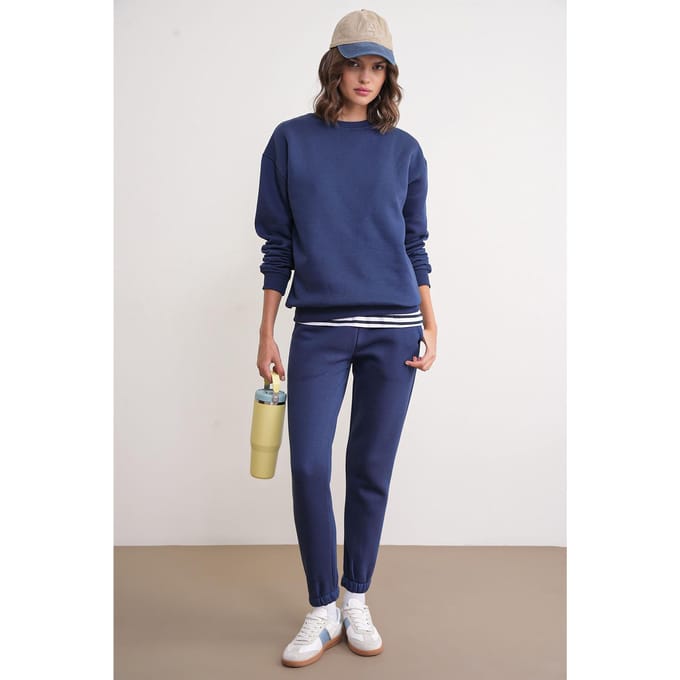 Basis Sweatshirt en Jogger Tweedelig Set