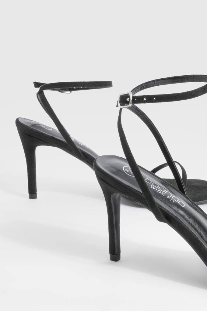 boohoo Dames Brede Pasvorm Bijna Onzichtbare Lage Stiletto Hakken | Black | Maat: 8