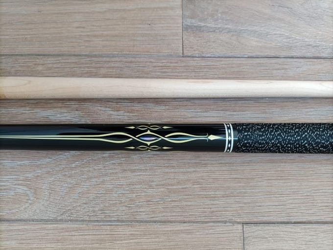 Poolcue Universal - linen wrap and black/decal