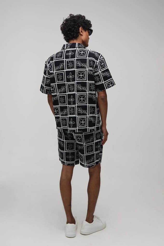 Geborduurd Tegelpatroon Oversized Shirt & Relaxed Short Set | Black | Size Medium