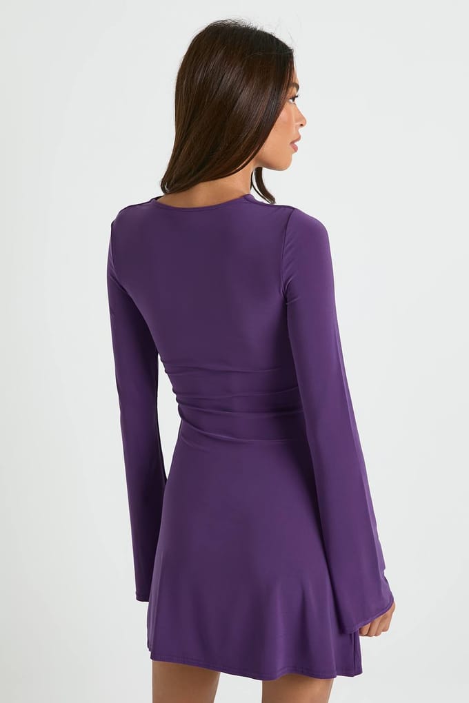 boohoo Dames Mini-jurk met knoopdetail en geraffelde taille | Pruim | Maat: 42