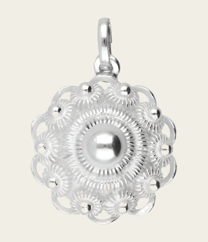 Zilveren Zeeuwse knop knoop 18 mm. ketting hanger