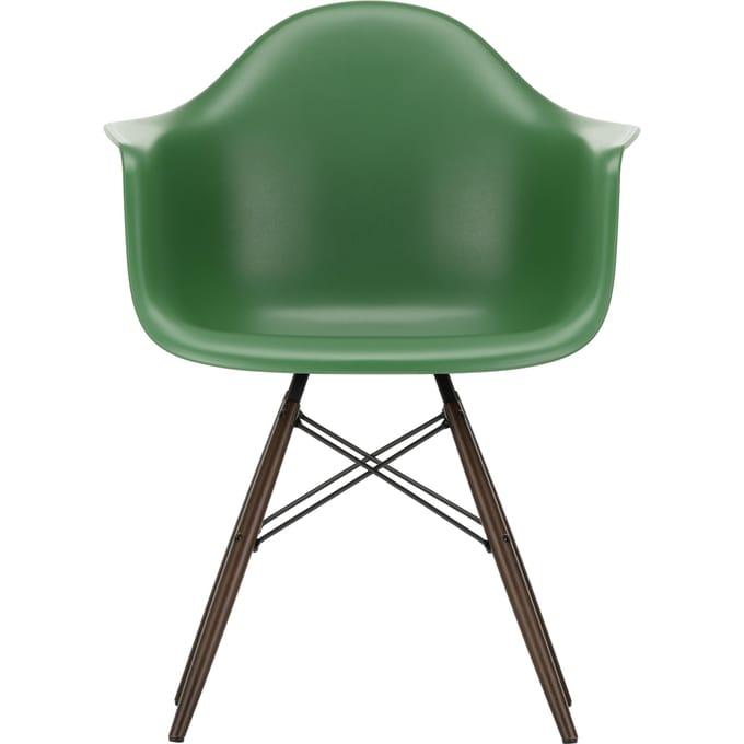 Vitra DAW Eames Plastic Armchair - smaragd RE - donkere esdoorn