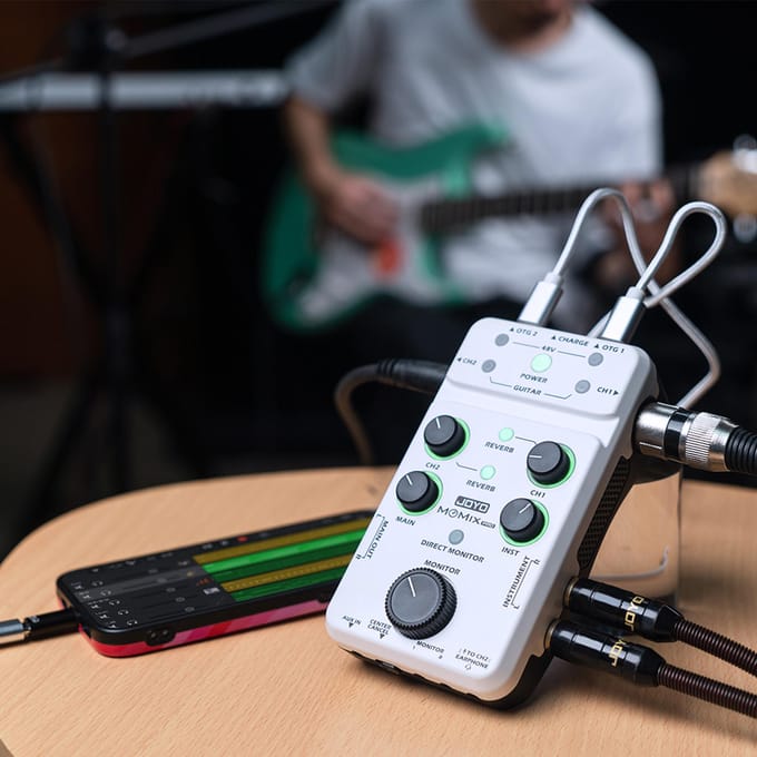 JOYO MOMIX PRO Audiomixer Type-C Telefoonvoeding Plug and Play USB Audio-interface Stereo XLR + 48V wit
