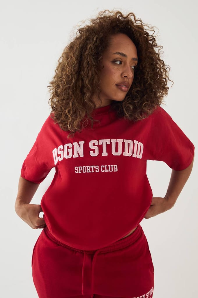 Dames Dsgn Studio Oversized T-shirt | Red | Maat: XS