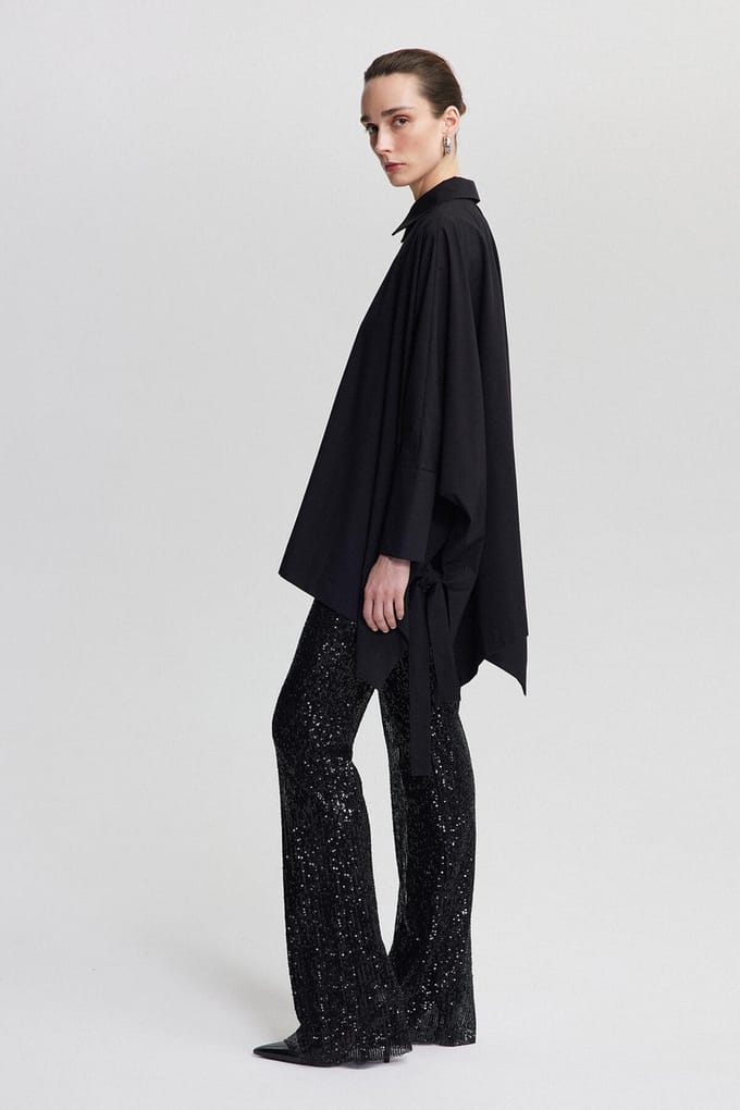 Touché Privé - Oversized blouse met strikdetail - Zwart - Dames