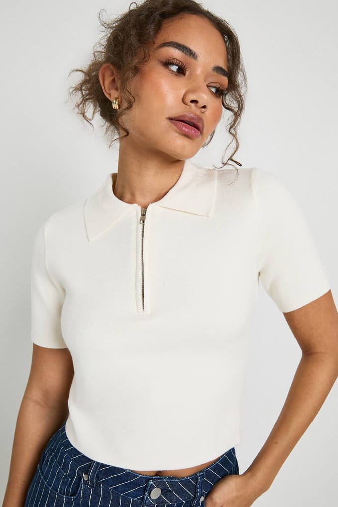 boohoo Dames Compact gebreide ritsnek top met korte mouwen | Creme | Maat: Medium