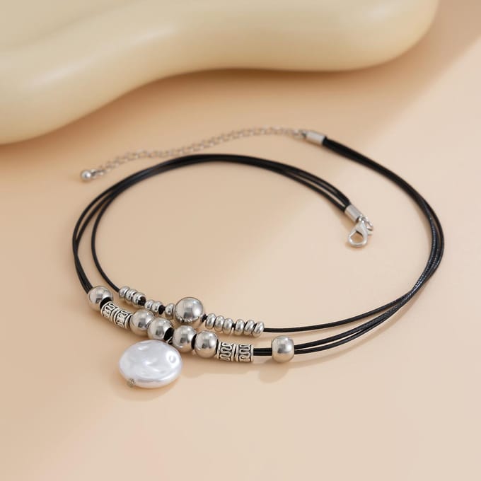 Collier de perles simple de niche mode, Collier pendentif tempérament pour femmes, Accessoire polyvalent pour les déplacements quotidiens argenté