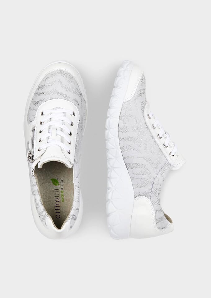 Schoenen met elastische inzetten - gebroken wit / grijs - Gr. 6 van Goldner Fashion
