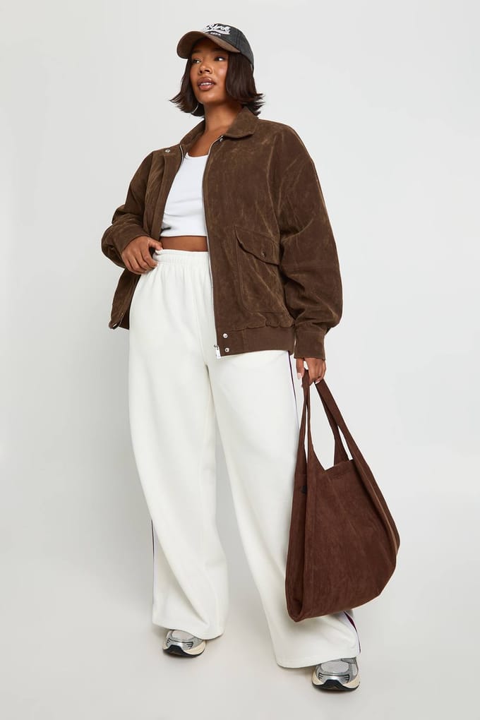 boohoo Dames Plus zijstreep wijde pijpen joggers | Ecru | Maat: 52