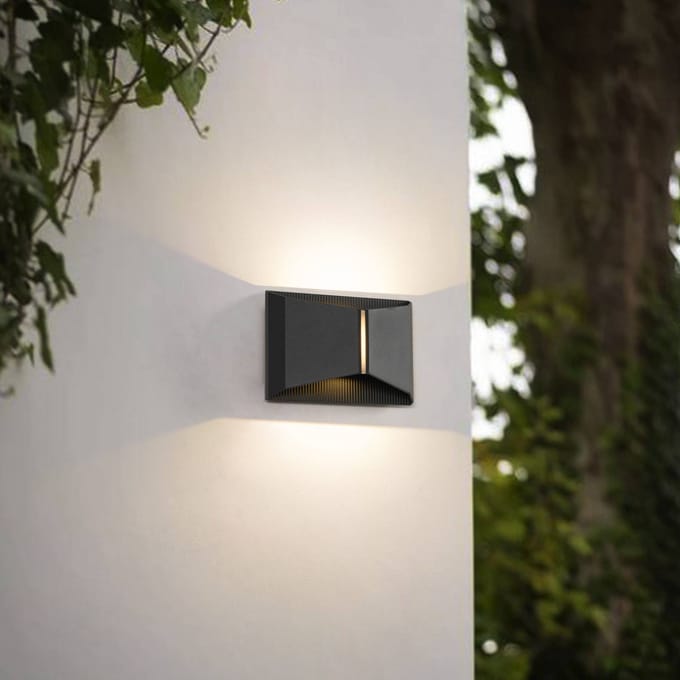 Lindby LED buiten wandlamp Anlira, zwart, up & down, IP65