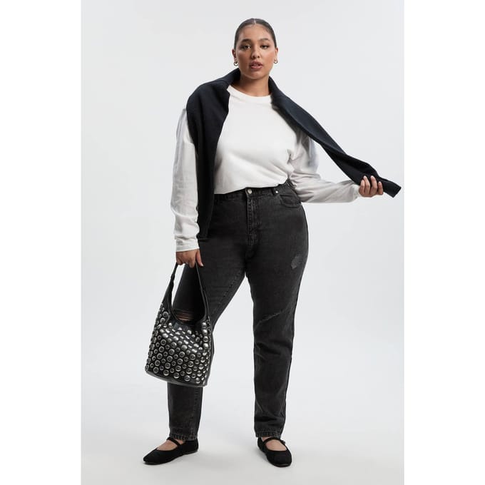 boohoo Dames Plus Basics Hoge Taille Gescheurde Mom Jeans | Washed Black | Maat: 28
