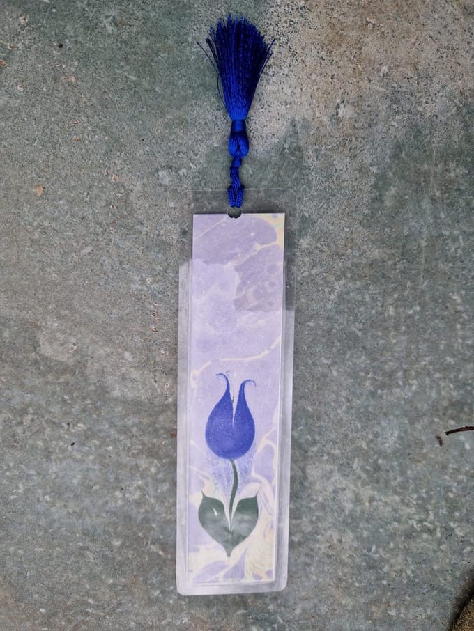 Boekenlegger Ebru-kunst handgeschilderd gelamineerd 17x5 cm blauwe Tulp