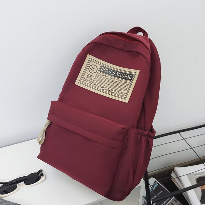 Élèves d'école primaire  Élèves de collège à forte valeur  Élèves de lycée  Sacs à dos