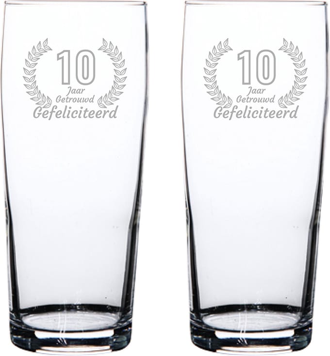 Gegraveerde set bierfluitjes 19cl Gefeliciteerd 10 jaar getrouwd