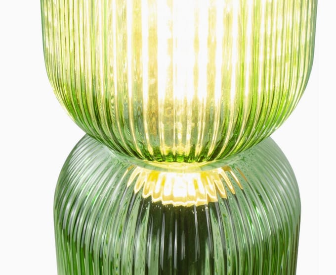 Design Tafellamp van Geribbeld Glas – Forest Green – 10 x 10 x 31,5 cm