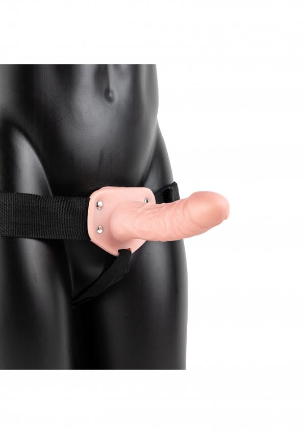 Shots - RealRock REA138FLE - Vibrating Hollow Strap-on No Balls - 6'' / 15,5 cm - Flesh
