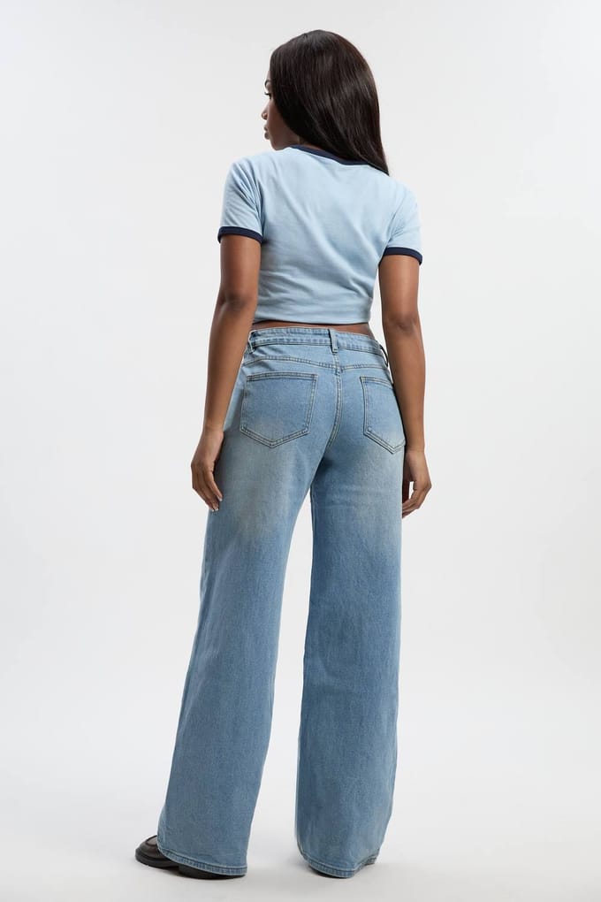 Dames Boohoo Basics Rechtgetrokken Jeans in Lichtblauw | Maat: 10/32L