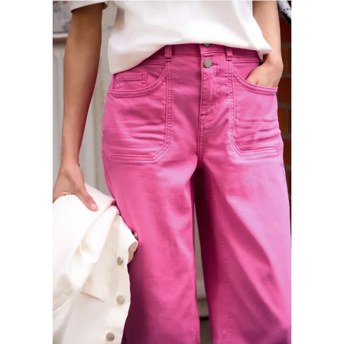 Barrel leg jeans in Loose Fit